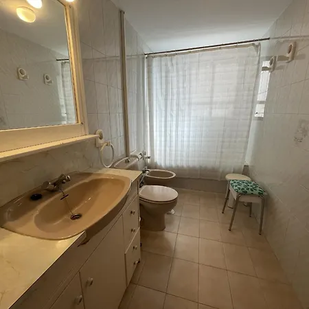 Apartamento Pv20b, Amplio Centrico, 50 Mt De La Playa Y Vistas Al Mar *